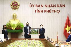 Đại sứ đặc mệnh toàn quyền Nhà nước Israel tại Việt Nam thăm và làm việc với tỉnh
