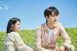 Thời gian để đau đáu đi tìm kiếm một bờ vai, chi bằng học cách dựa vào chính mình