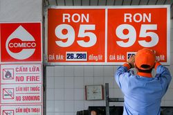 Đề nghị Bộ Tài chính tính toán lại công thức giá cơ sở xăng dầu