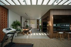 Nhà miền Tây 170m2 nổi bật nhờ sân chơi giữa không gian