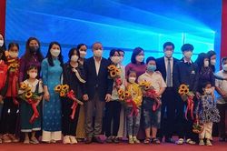 Chính trị - Xã hội Phụ nữ Mẹ đỡ đầu - hướng dương đón nắng