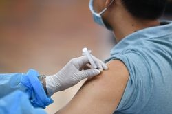Trường hợp nào cần tiêm vaccine Covid-19 mũi 4?