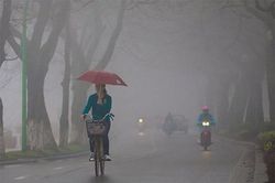 Dự báo thời tiết 5/3: Bắc Bộ mưa nồm ẩm, trưa hửng nắng