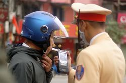 3 ngày đầu ra quân, CSGT cả nước xử lý hơn 1 nghìn 'ma men'