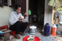 Chật vật với bão giá