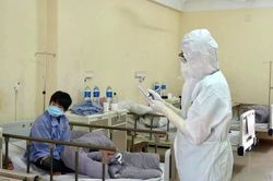 Dùng thuốc hạ sốt đúng cách khi trẻ nhiễm Covid-19