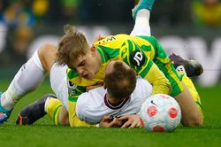 Sao trẻ đổi thái độ sau khi va chạm với Eriksen