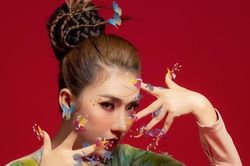 Hoàng Y Nhung: 'Tôi từng chưa hết mình vì nghệ thuật'