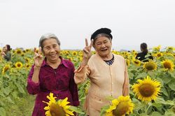 Cụ bà 87 tuổi chia sẻ bí quyết không già đánh thức hàng triệu người