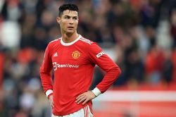 Ronaldo bay về Bồ Đào Nha sau khi biết phải dự bị ở trận gặp Man City