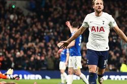 Tottenham 5-0 Everton: Harry Kane lập cú đúp, Spurs hủy diệt Everton, đe dọa MU