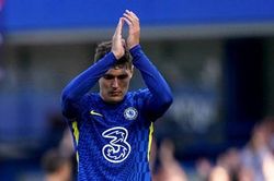 Barca đạt thỏa thuận 5 năm với Christensen