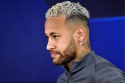 Neymar đang bất ổn?