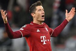 Lewandowski lập hat-trick nhanh nhất lịch sử Champions League