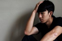 Hậu ly hôn, chồng lao vào cơ bạc rượu chè, 3 năm sau vợ cũ nhắn một tin khiến anh bật khóc