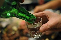 Lọc máu khẩn cấp vì uống nhầm nước sát khuẩn bằng cồn công nghiệp methanol