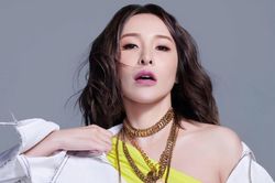 Tiêu Á Hiên phải phẫu thuật chỉnh sửa gương mặt nhiều lần
