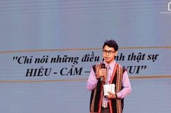 Ước mơ trở thành diễn giả chuyên nghiệp của chàng trai Điểu Vượt