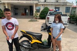 Bắt cặp đôi cướp giật dây chuyền 2 lượng vàng ở TPHCM