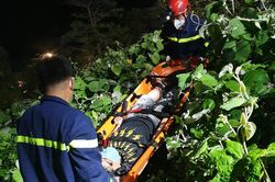 Giải cứu thiếu niên rơi xuống vực sâu ở bán đảo Sơn Trà