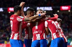 Thắng trận thứ 3 liên tiếp, Atletico lấy vị trí thứ 3 của Barca