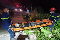 Cấp tốc trong đêm, Cảnh sát dùng ròng rọc cứu thiếu niên rơi dưới vực núi Sơn Trà