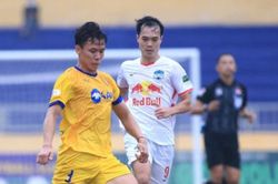 Kết quả Sài Gòn 1-1 SLNA: Phan Văn Đức chấn thương, SLNA chỉ giành được 1 điểm