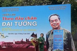 Triển lãm thơ diễn ca lịch sử 'Theo dấu chân Đại tướng'