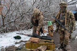 Ukraine công khai số lính thiệt mạng, muốn 'dốc túi' mua hệ thống phòng không