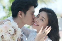 Ngô Thanh Vân đính hôn với người tình trẻ