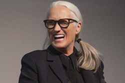 Giành 'cú đúp' tại BAFTA 2022: Jane Campion - Gừng càng già càng cay