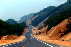 Các địa phương nghiêm túc triển khai thực hiện bảo đảm chất lượng cao tốc Bắc - Nam phía Đông