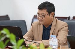 Giáo dục thế nào khi phát hiện con xem phim, ảnh nhạy cảm?