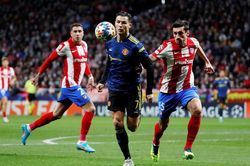 MU vs Atletico Madrid: Tỏa sáng tiếp đi, Ronaldo