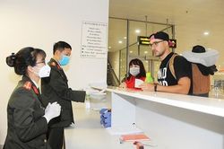 Việt Nam khôi phục chính sách xuất nhập cảnh như trước dịch COVID-19