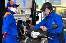 Tại sao không giảm thuế tiêu thụ đặc biệt với xăng?