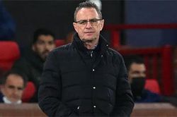 Rangnick đổ lỗi cho trọng tài khiến MU thua Atletico