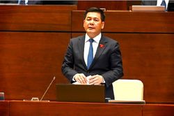 Bộ trưởng Công Thương: 'Dự trữ xăng dầu của Việt Nam chỉ đáp ứng được 5-7 ngày'