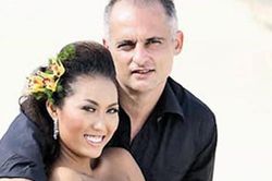 Chồng cũ đột ngột qua đời, Phi Thanh Vân nức nở 2 tiếng 'Mình ơi'