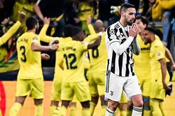 Juventus 0-3 Villarreal: Trả giá vì sai lầm