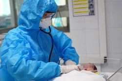 Dấu hiệu F0 dưới 5 tuổi điều trị tại nhà cần liên hệ y tế ngay