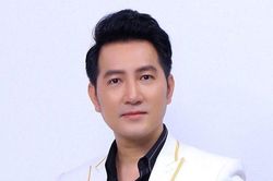 Đẹp trai và giàu có nhưng Nguyễn Phi Hùng vẫn lẻ bóng ở tuổi U50
