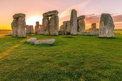 Đáp án choáng váng: Stonehenge 4.500 tuổi được xây để làm gì?