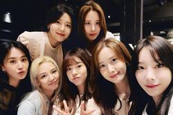 Fan rần rần khi Taeyeon tung thính màn tái hợp của SNSD đúng dịp kỉ niệm 15 năm debut