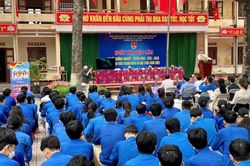 Gần 1.600 đoàn viên, thanh niên, học sinh tham gia ngày hội việc làm
