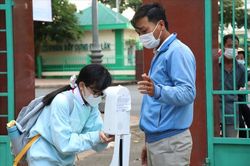 Đắk Lắk đề nghị các trường cho học sinh lớp 9 và 12 học trực tiếp trở lại