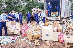 Tiếp tục đẩy mạnh chống buôn lậu, gian lận thương mại