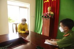 Xài hết lương vào game, sợ mẹ mắng nên hoang báo bị cướp tài sản