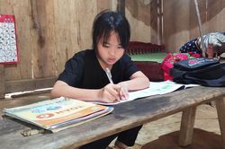 Gia cảnh rớt nước mắt của 4 anh em mồ côi