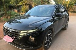 Giá Santafe, Tucson chạy lướt cao hơn cả xe mới
